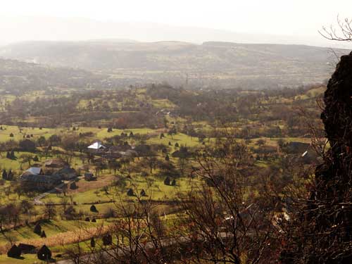 Foto biserica Unesco din Surdesti (c) Petru Goja